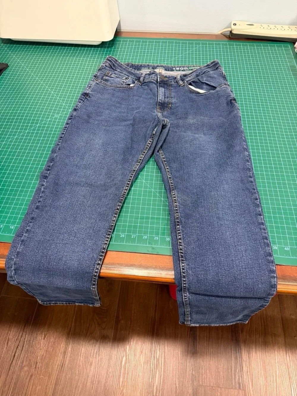 Izod Classic Straight Fit Men's Jeans in Mid Blue